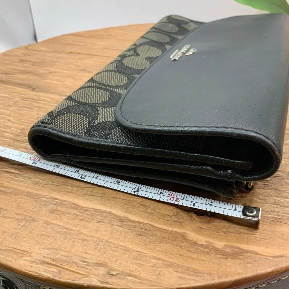 Coach Leather Canvas Signature 